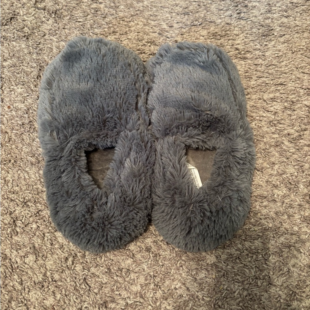 Cozy Gray Men's Slippers. Never worn. Just microwave and your feet are warm